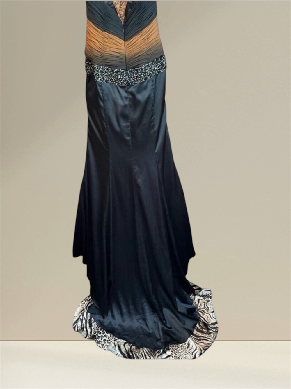 Alyce Design Women's Elegant Black and Nude Gown - Size 6